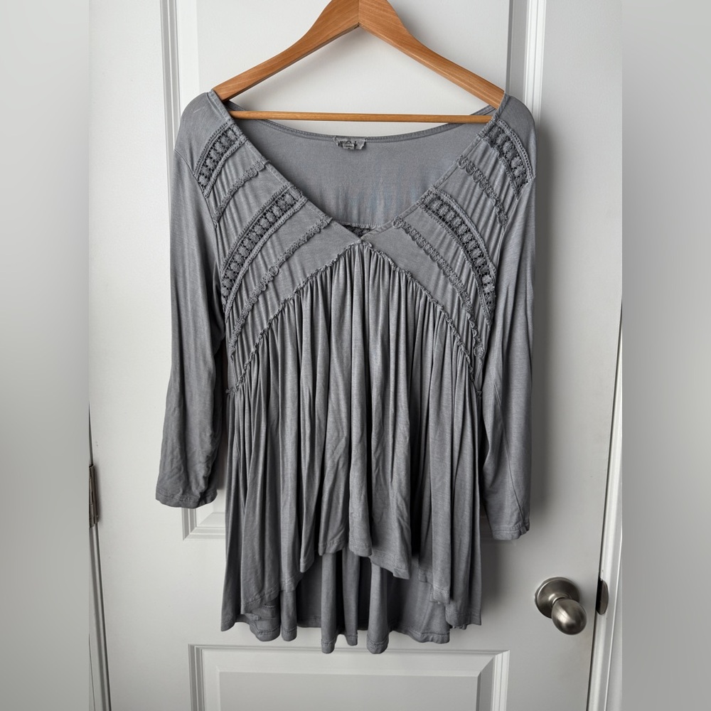 grey long sleeve blouse